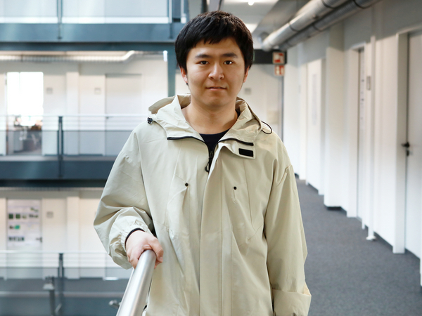 Xinkai Shu receives together with colleagues a STOC 2025 Best Paper Award. Photo: Philipp Zapf-Schramm/MPI INF
