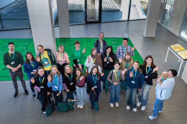 The participants of the 2025 Girls'Day in the Foyer of MPI for Software Systems. Photo: Bertram Somieski/ MPI INF