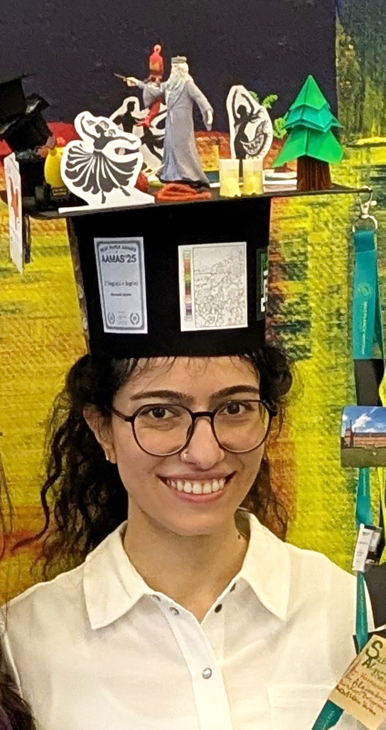 Hannaneh Akrami nach der Verteidigung ihrer Doktorarbeit. Foto: Privat